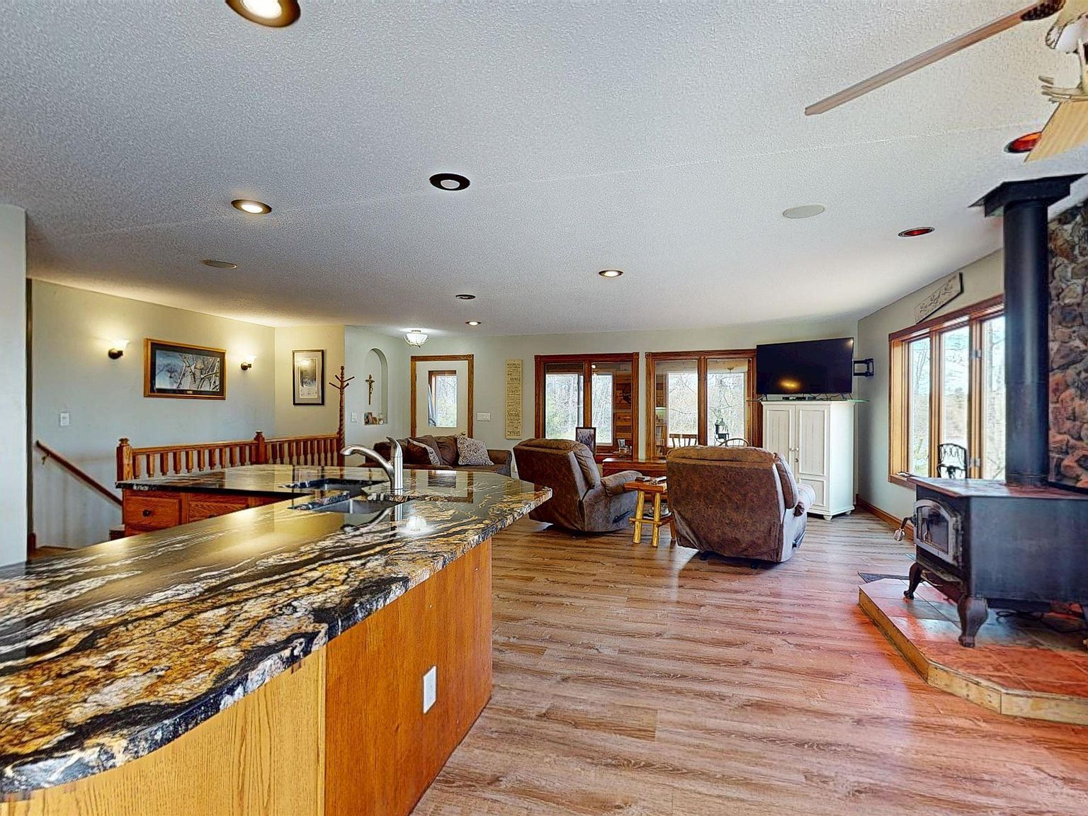 5152 Floating Bear Rd Republic, MI 49879 - Thumbnail 5