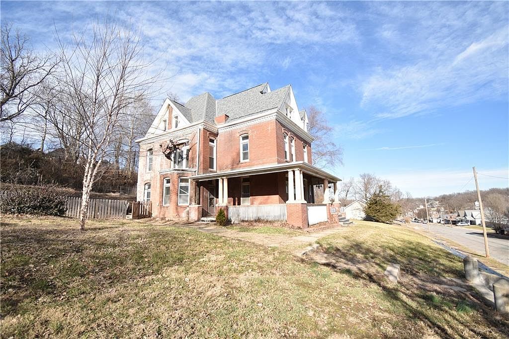 1308 N 11th St Saint Joseph, MO 64501 - Thumbnail 5