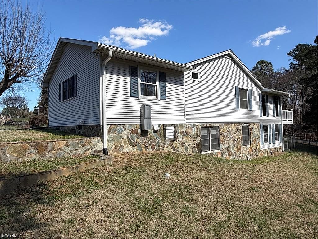 6364 Kimesville Rd Liberty, NC 27298 - Thumbnail 5