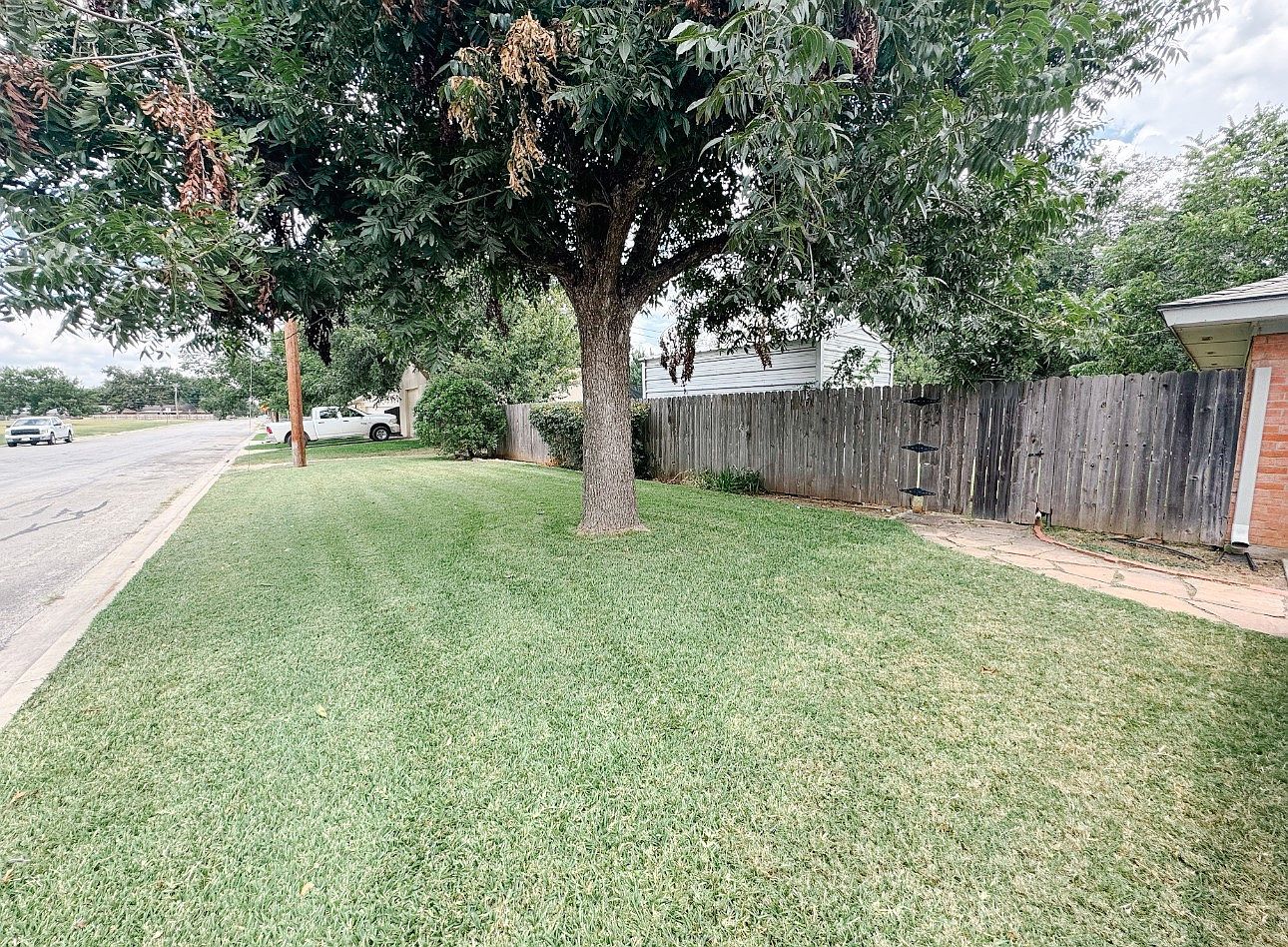 1 Alpine Ct Brownwood, TX 76801 - Thumbnail 5