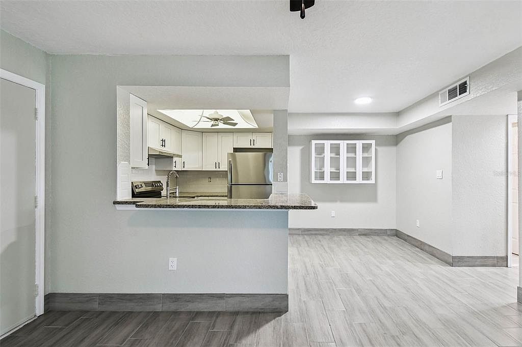 4726 Marine Pkwy APT 103 New Port Richey, FL 34652 - Thumbnail 5