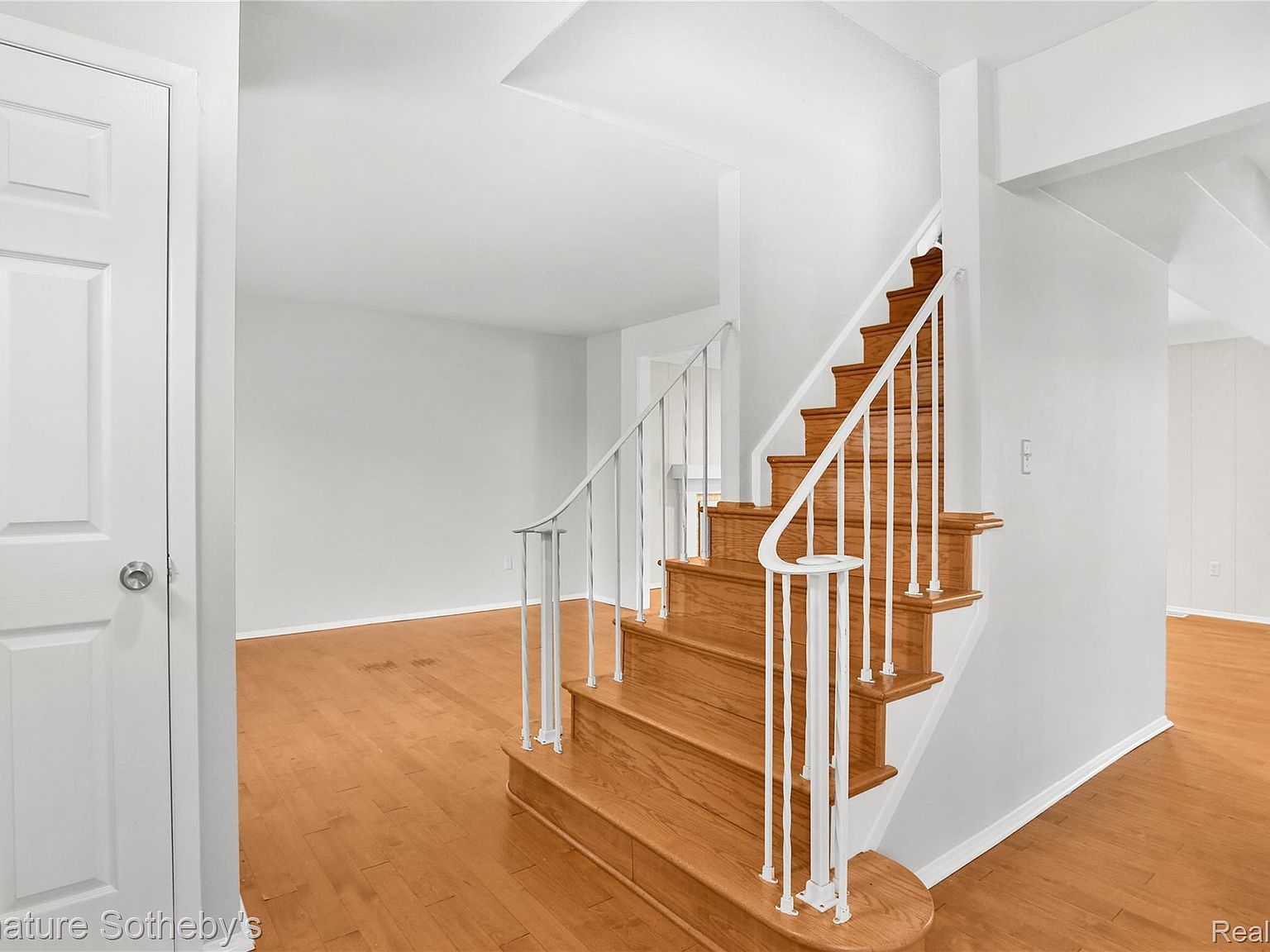 2584 Coral Dr Troy, MI 48085 - Thumbnail 5