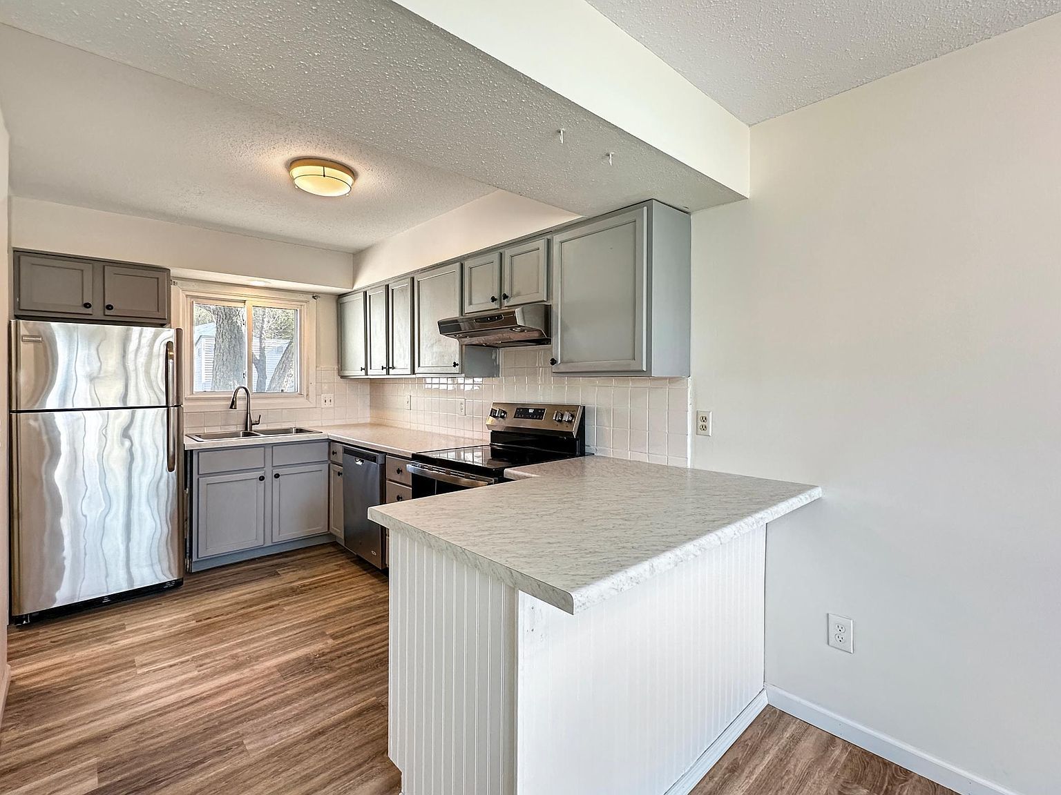 607 E Burnsville Pkwy #13 Burnsville, MN 55337 - Thumbnail 5