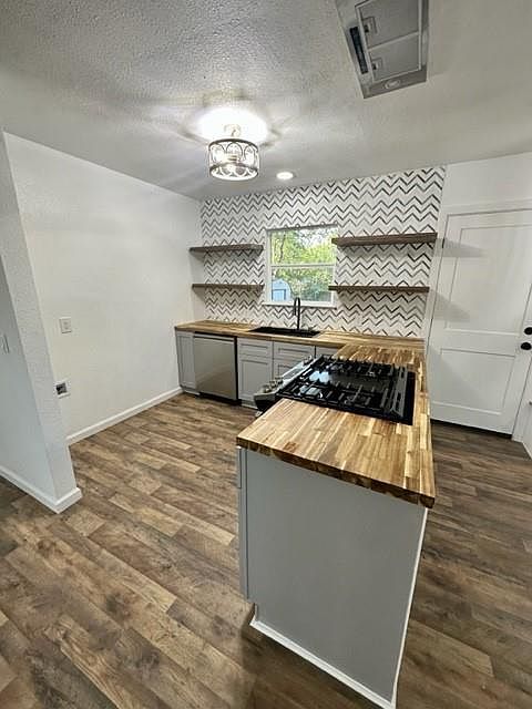 2905 Rogge Ln Austin, TX 78723 - Thumbnail 5