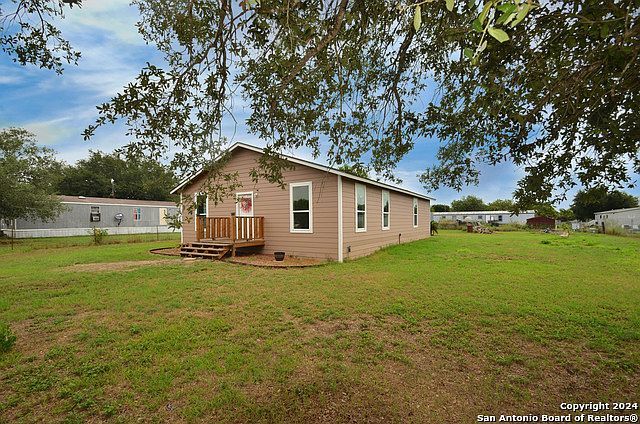 245 Cross Lake Dr Pleasanton, TX 78064 - Thumbnail 5