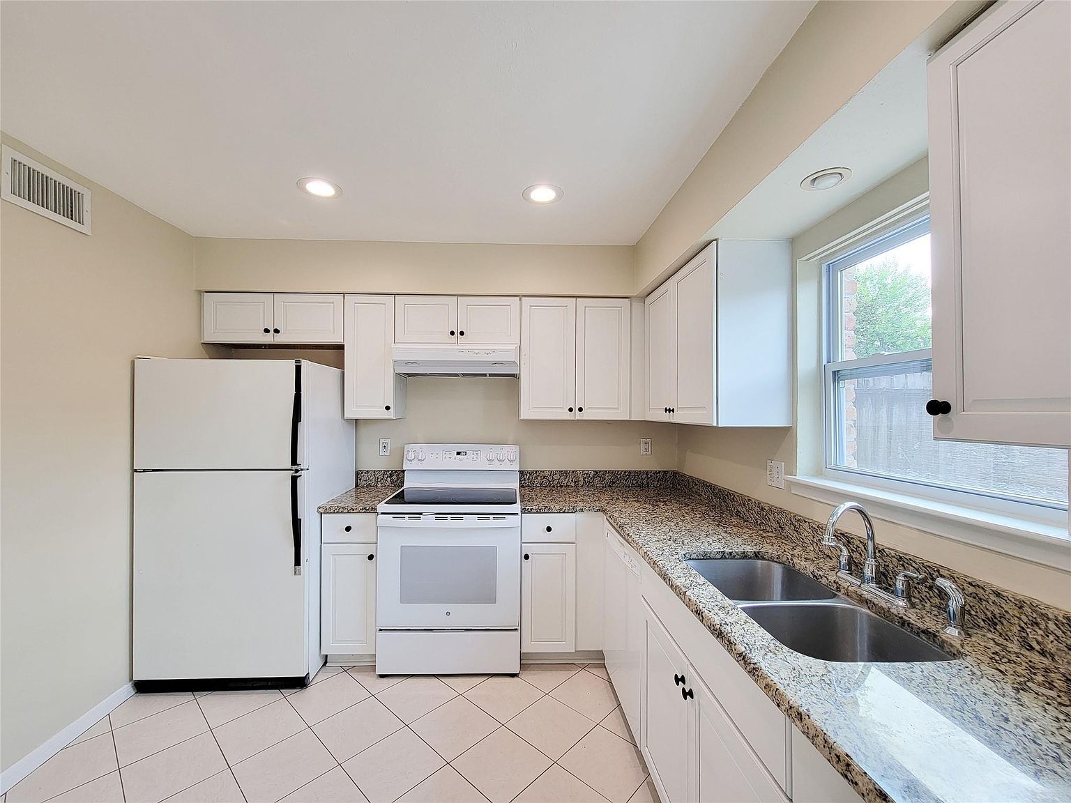 7600 Burgoyne Rd UNIT 114 Houston, TX 77063 - Thumbnail 5