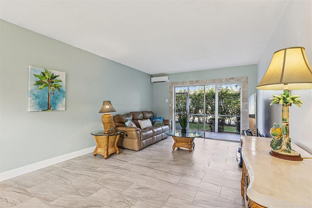 2131 NE 42nd Ct APT 106E Lighthouse Pt, FL 33064 - Thumbnail 5