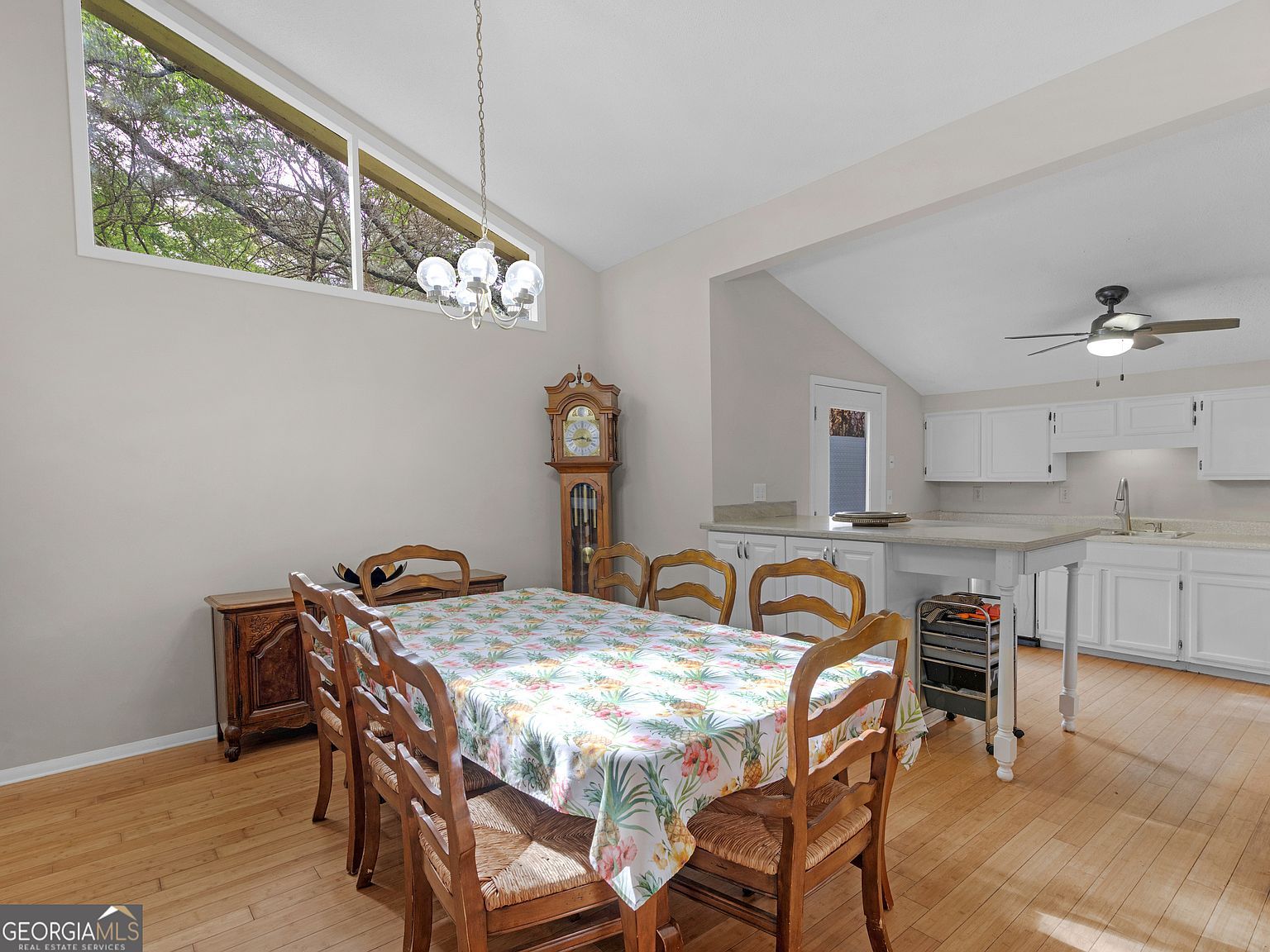 915 Strawberry Ct Ellenwood, GA 30294 - Thumbnail 5