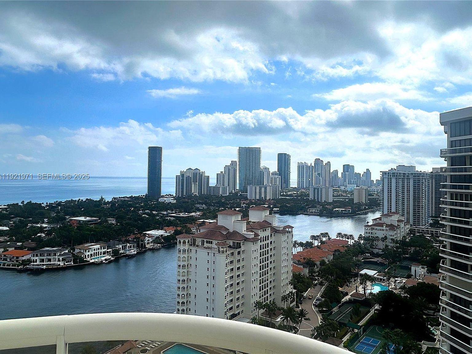 20191 E Country Club Dr APT 2601 Aventura, FL 33180 - Thumbnail 5
