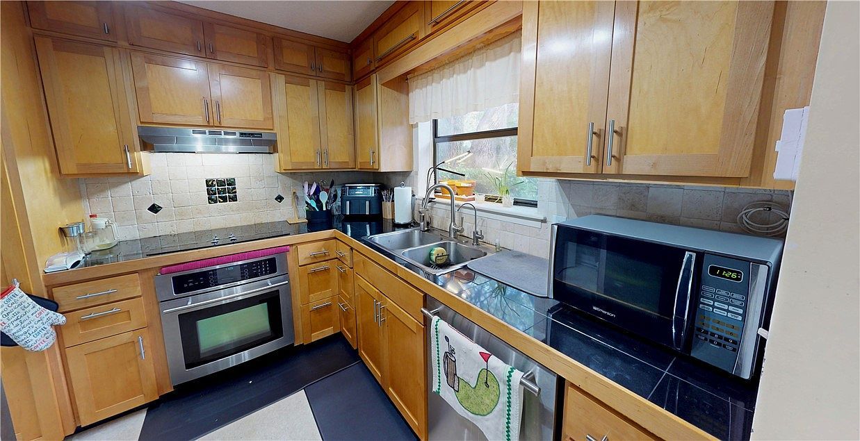 512 Brockinton S Saint Simons Island, GA 31522 - Thumbnail 5