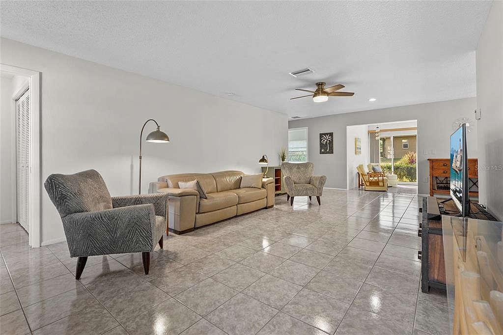 5524 Palm Aire Dr #5524 Sarasota, FL 34243 - Thumbnail 5