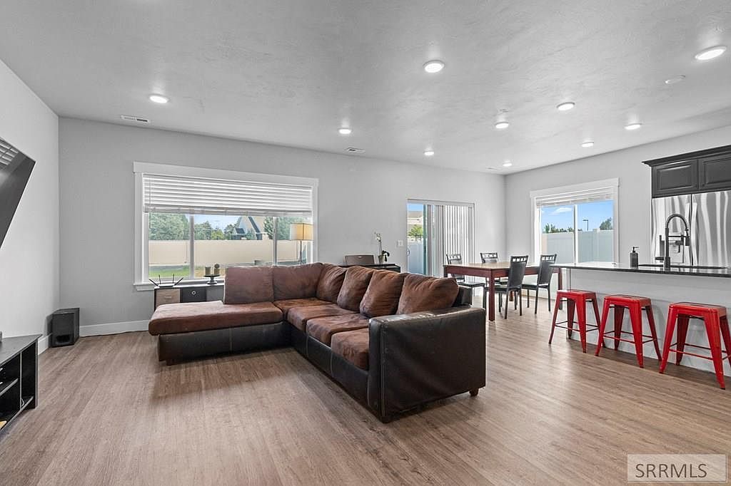 654 S 2100 W Rexburg, ID 83440 - Thumbnail 5