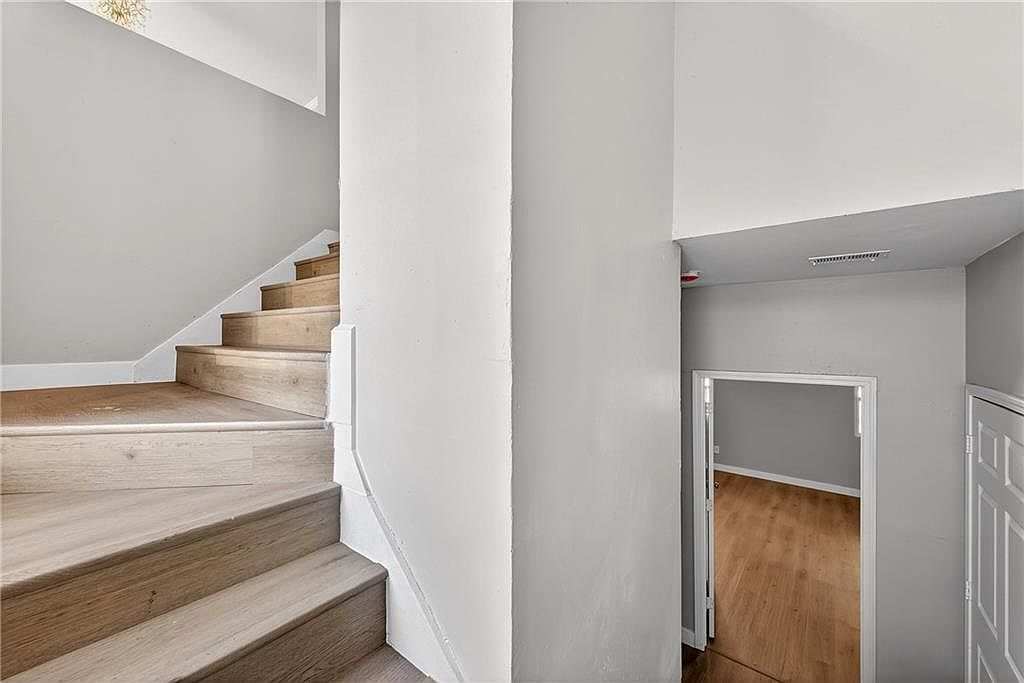 2874 Fairburn Rd SW Atlanta, GA 30331 - Thumbnail 5