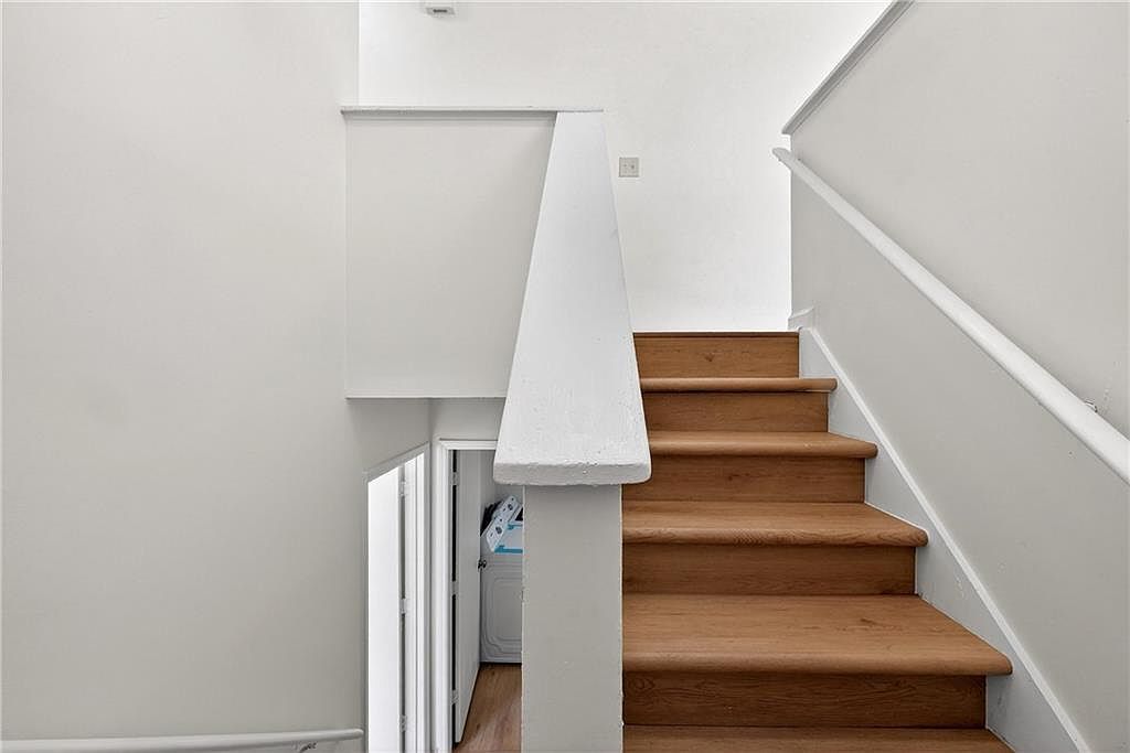 5225 Forest Downs Ln S Atlanta, GA 30349 - Thumbnail 5