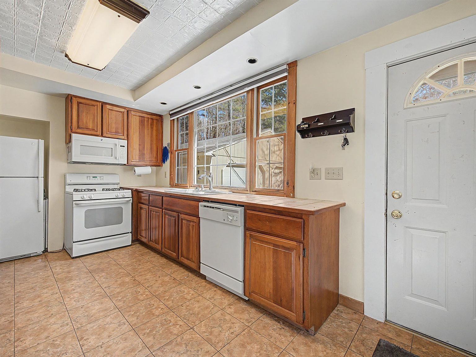 48 Bradford Rd Sunapee, NH 03782 - Thumbnail 5
