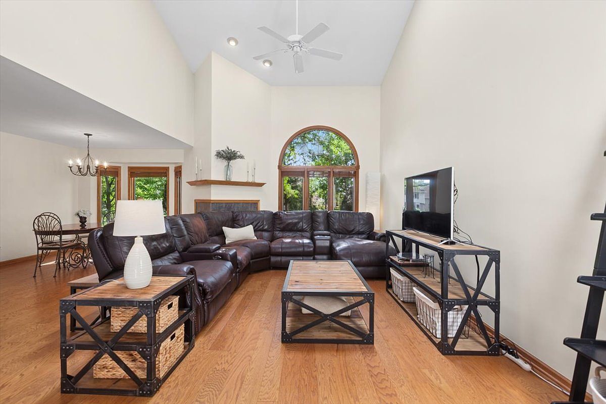 (undisclosed Address) Lemont, IL 60439 - Thumbnail 5