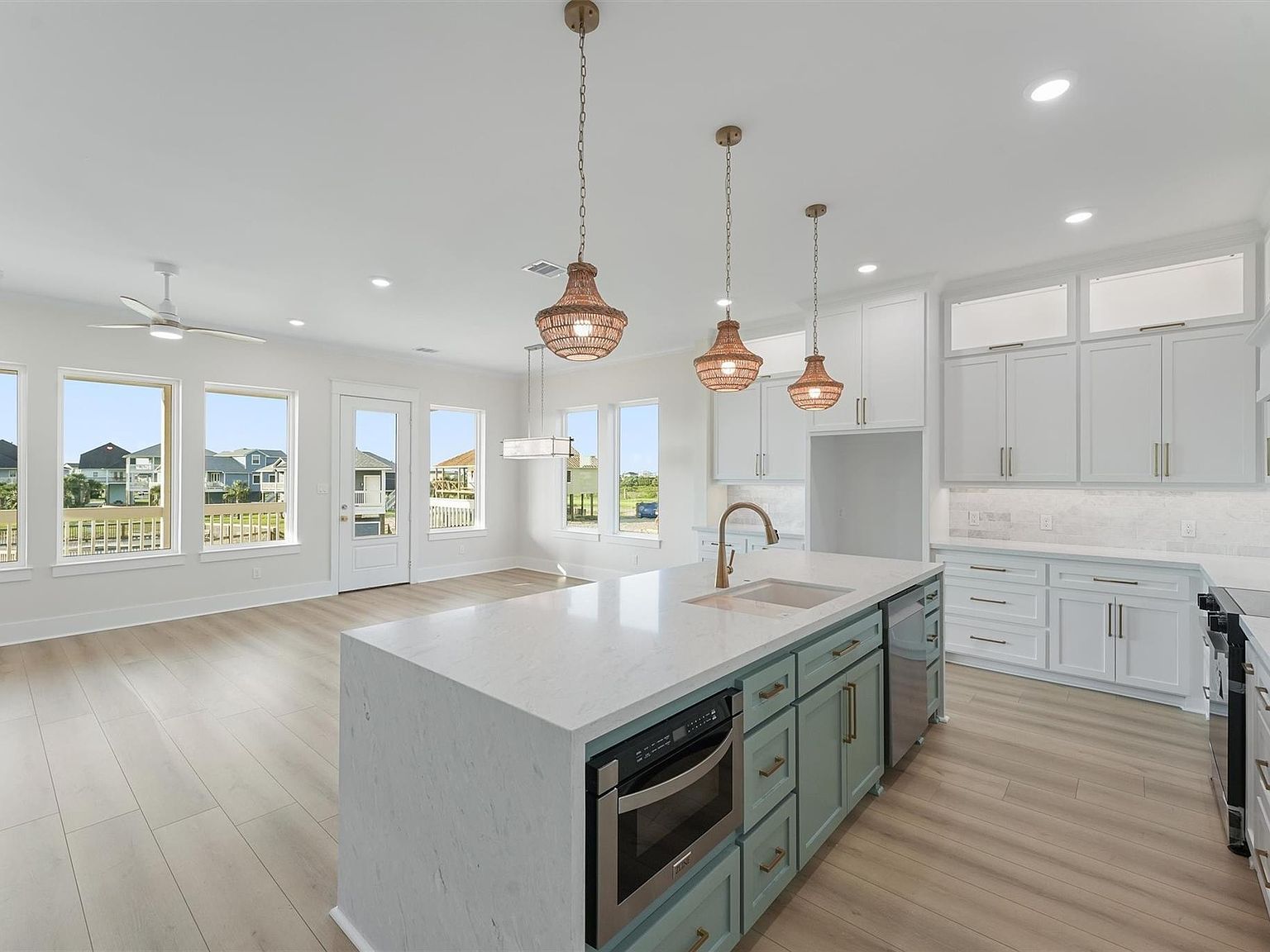 4042 Miramar Ct Galveston, TX 77554 - Thumbnail 5