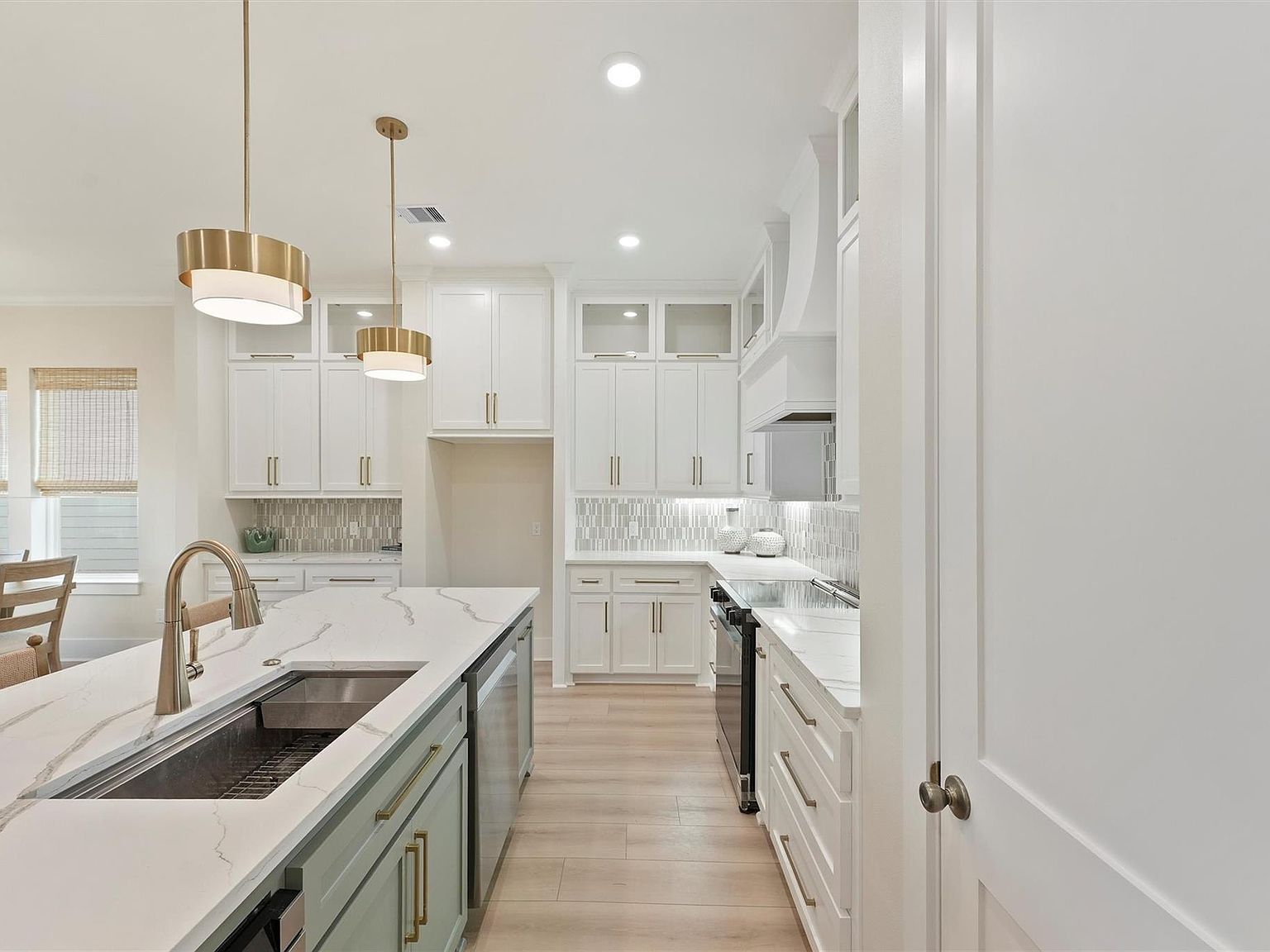 4046 Miramar Ct Galveston, TX 77554 - Thumbnail 5