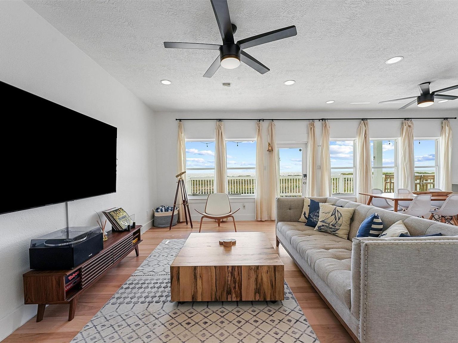 112 Ocean Shores Dr Crystal Beach, TX 77650 - Thumbnail 5