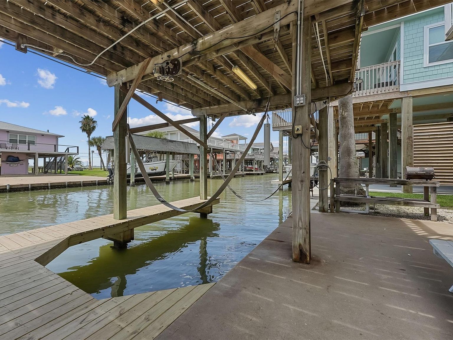 313 Schooner Dr Freeport, TX 77541 - Thumbnail 5