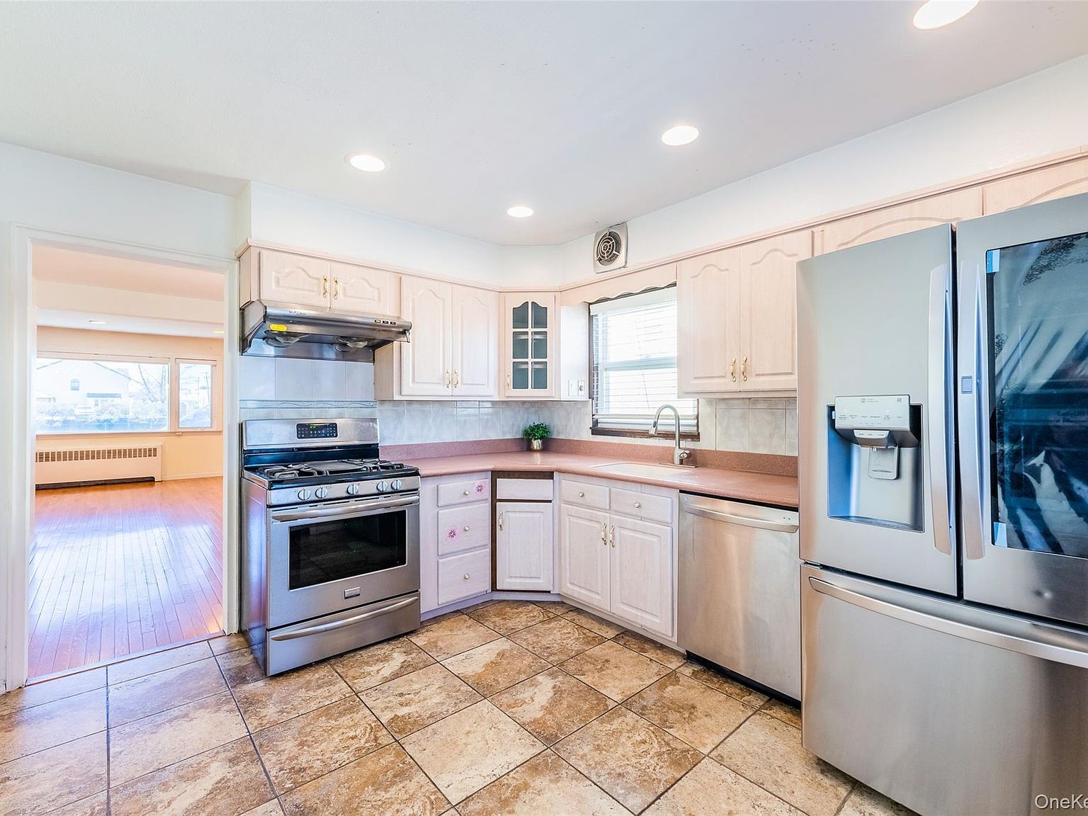567 Oxford Rd Cedarhurst, NY 11516 - Thumbnail 5