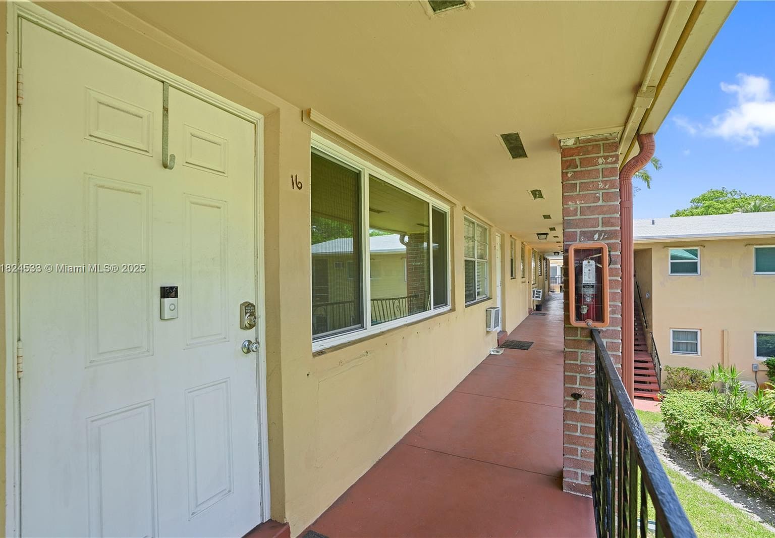 3600 Harrison St APT 16B Hollywood, FL 33021 - Thumbnail 5