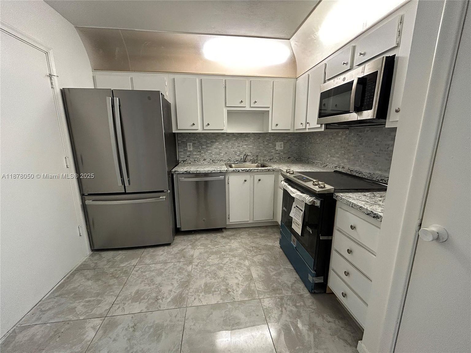 2061 NW 47th Ter APT 212 Lauderhill, FL 33313 - Thumbnail 5