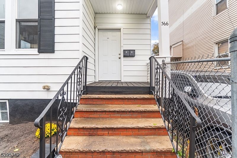 366 Badger Ave Newark, NJ 07112 - Thumbnail 5