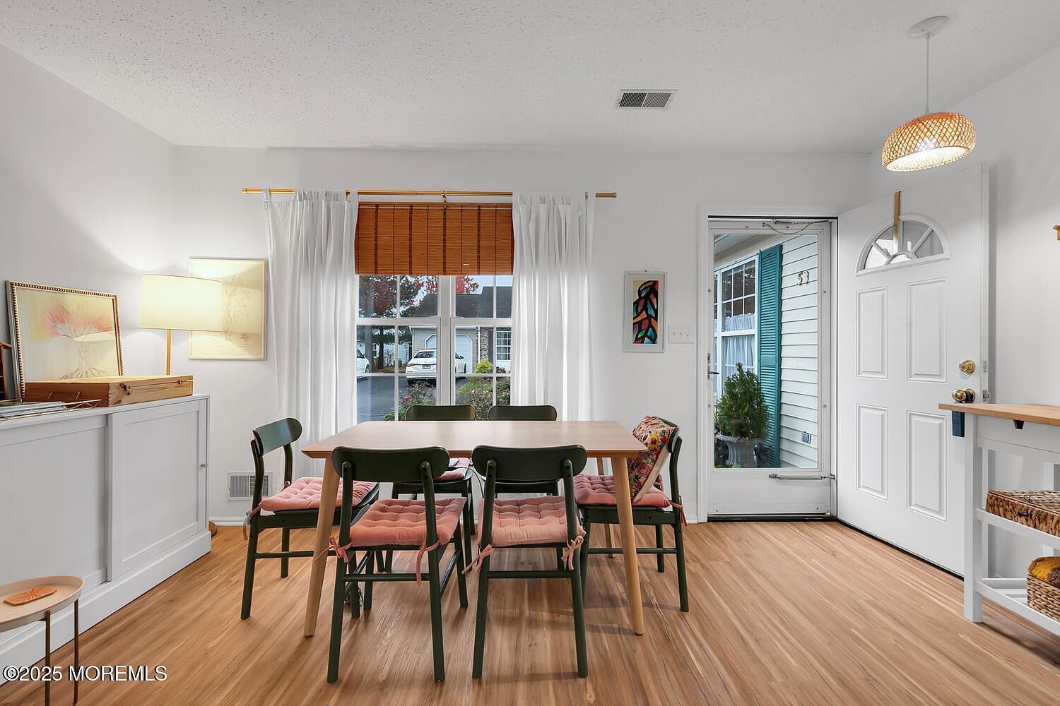 53 Farnworth Close Freehold, NJ 07728 - Thumbnail 5