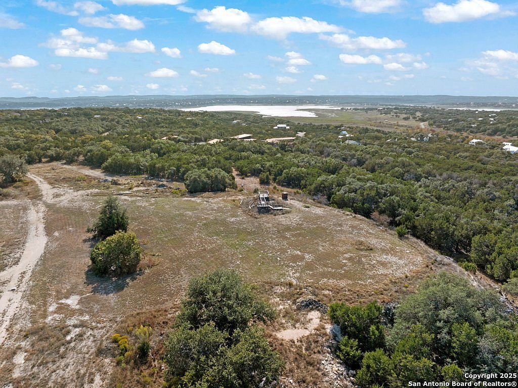 901 Cedar Rise Dr Canyon Lake, TX 78133 - Thumbnail 5