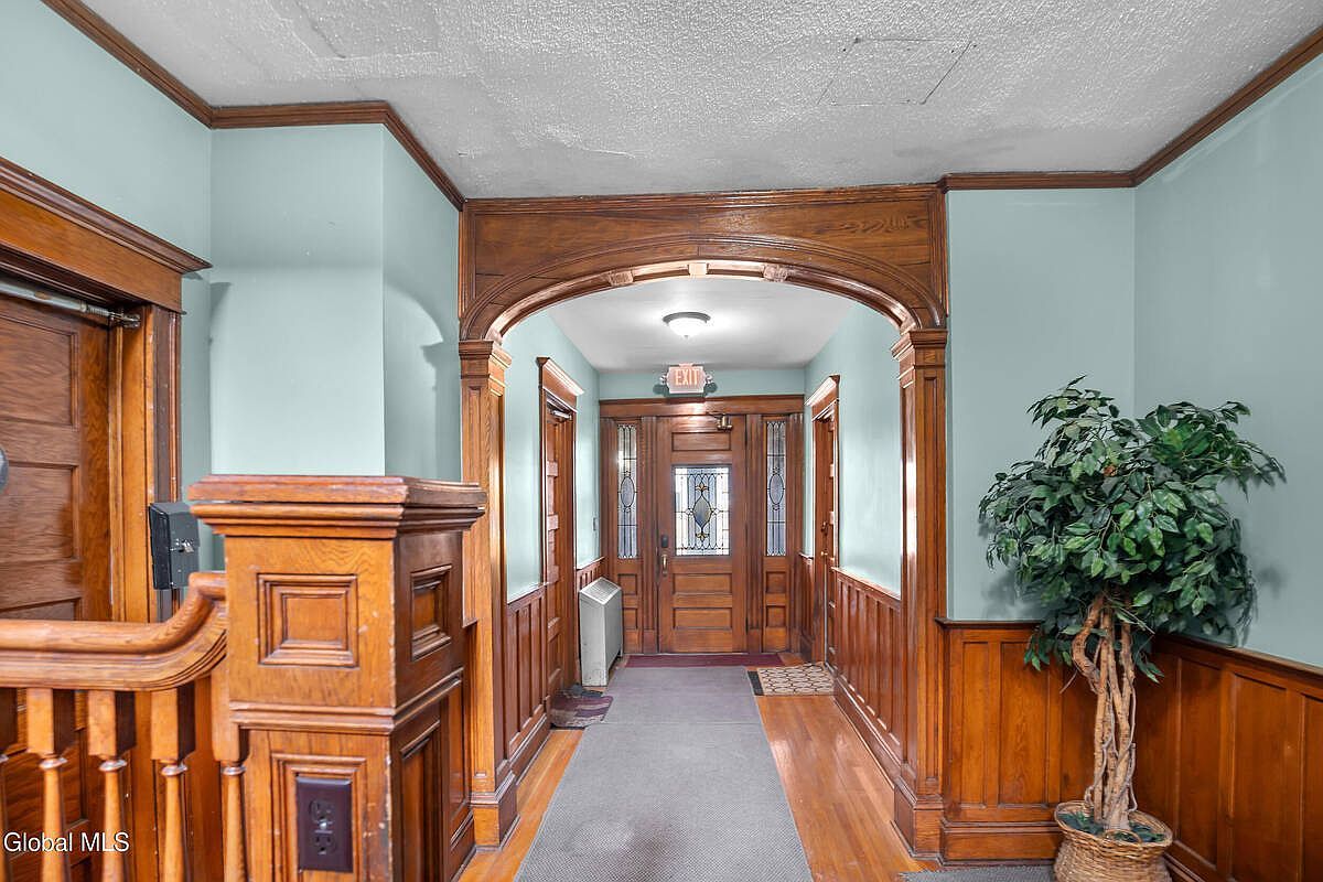 1502 Union St Schenectady, NY 12309 - Thumbnail 5