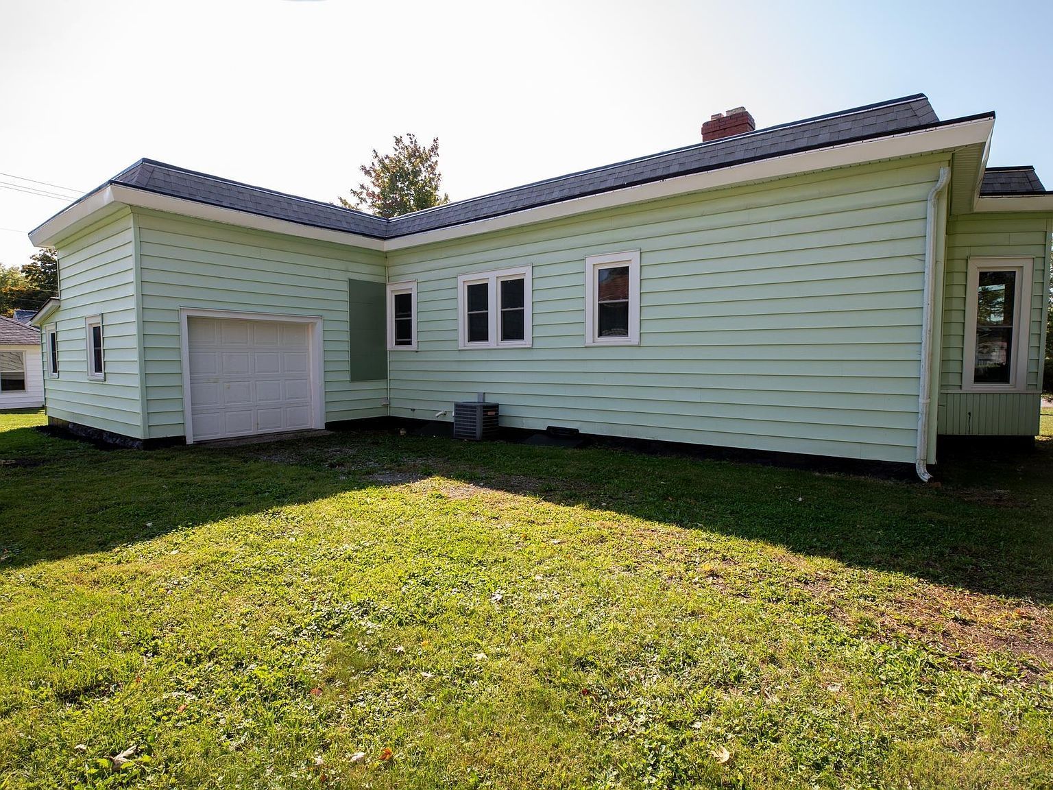 301 E North St Bourbon, IN 46504 - Thumbnail 5