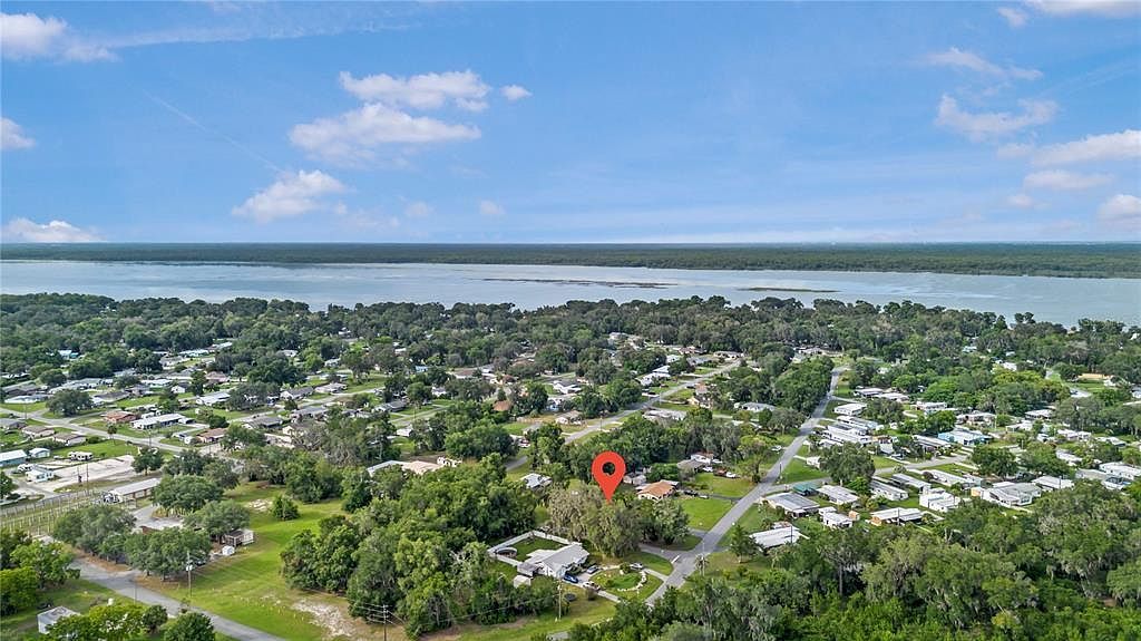 2047 County Road 446 Lake Panasoffkee, FL 33538 - Thumbnail 5