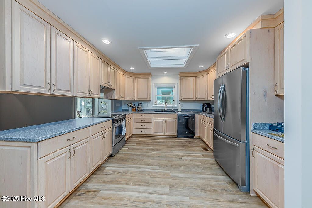 226 Pinewood Dr Minnesott Beach, NC 28510 - Thumbnail 5