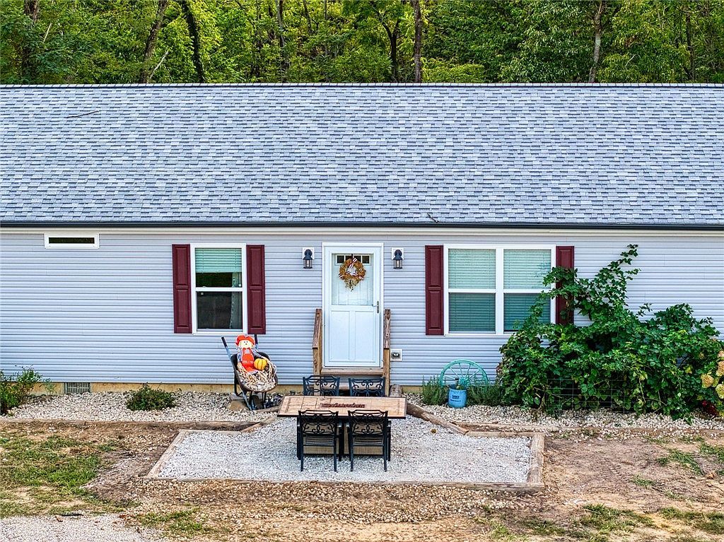 18370 E Terre Haute Rd Paris, IL 61944 - Thumbnail 5