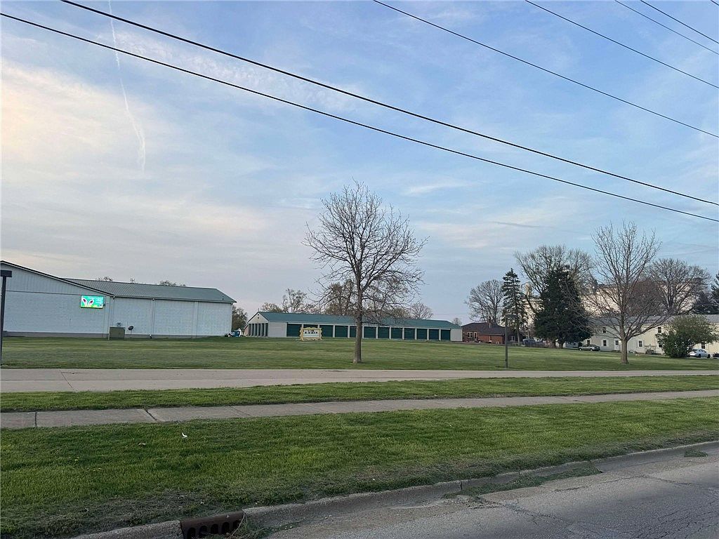 709 W Jasper St Paris, IL 61944 - Thumbnail 5