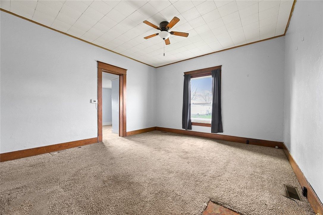 1612 S Jefferson St Paris, IL 61944 - Thumbnail 5