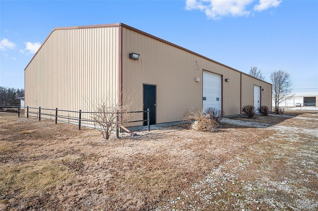 1249 N Main St Paris, IL 61944 - Thumbnail 5