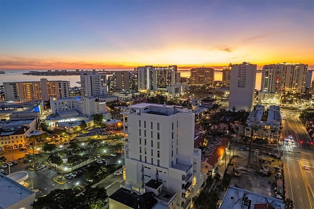 1335 2nd St UNIT 301 Sarasota, FL 34236 - Thumbnail 5