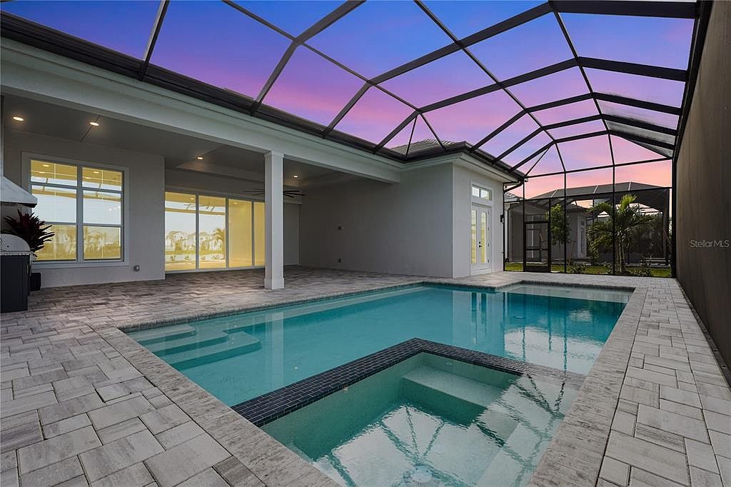 8328 Sea Glass Ct Sarasota, FL 34240 - Thumbnail 5