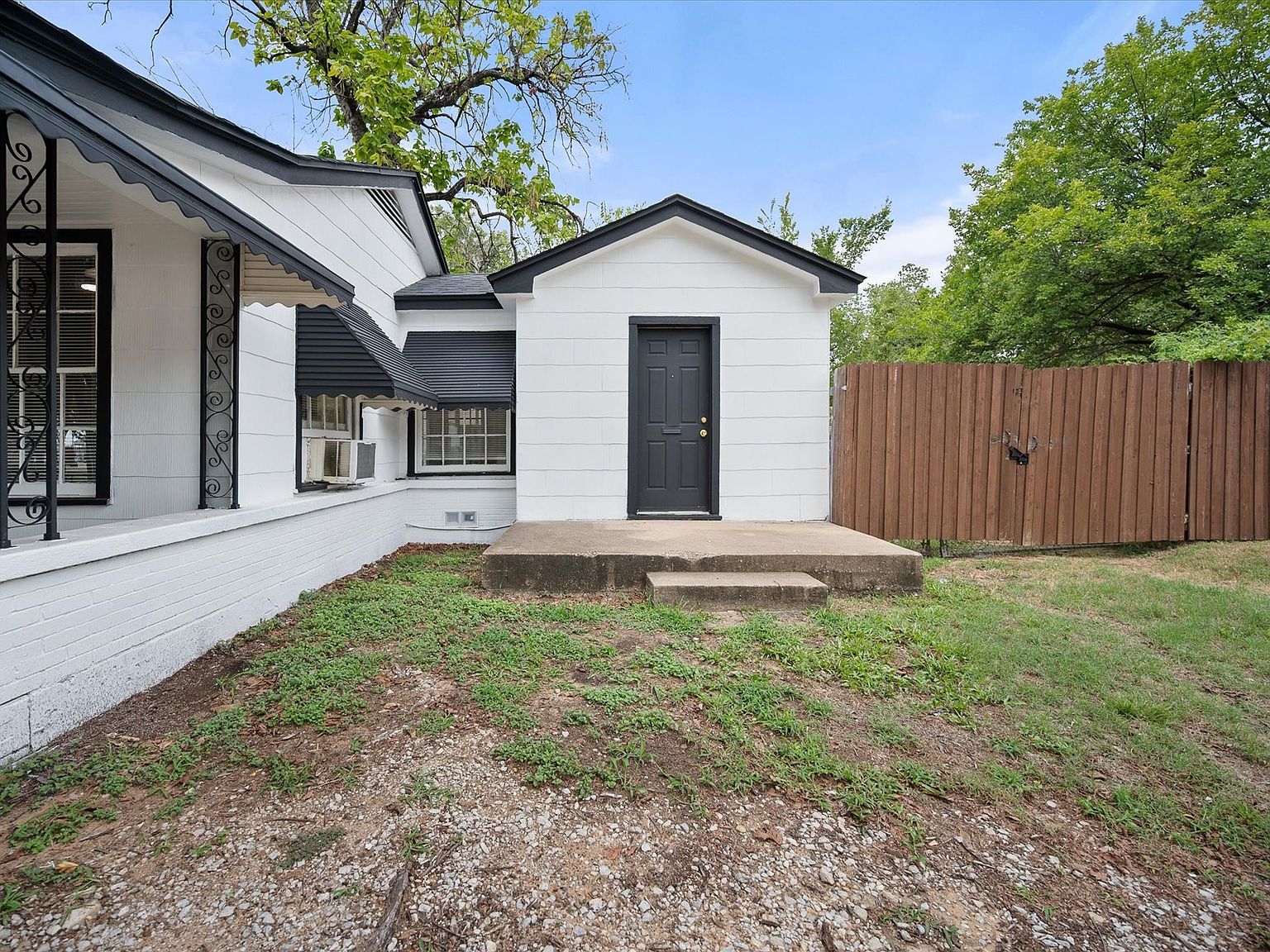 3837 Earl St Fort Worth, TX 76111 - Thumbnail 5