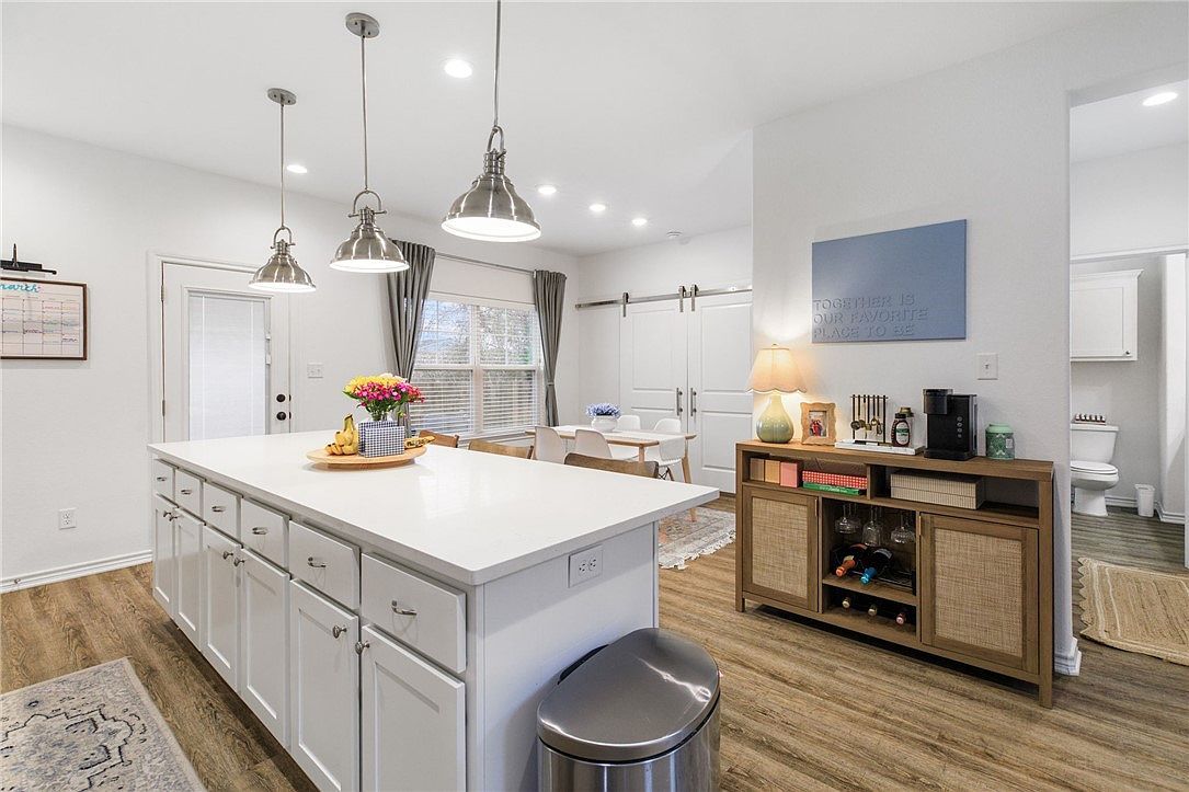 561 Momma Bear Dr College Station, TX 77845 - Thumbnail 5