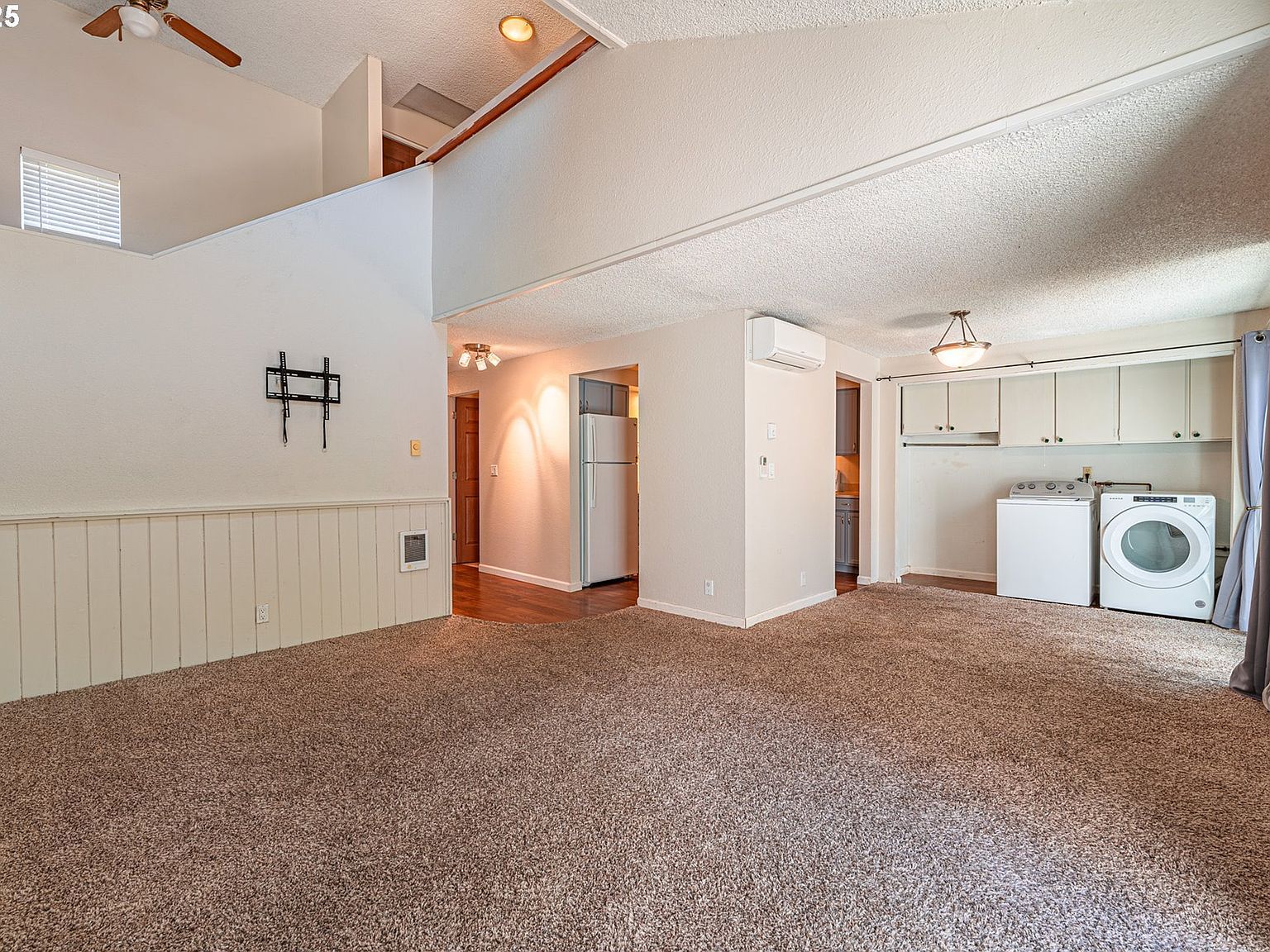 2111 Hawkins Ln Eugene, OR 97405 - Thumbnail 5