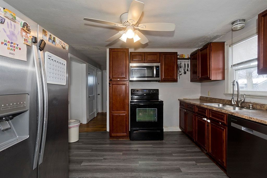 70 Chateaugay St Chicopee, MA 01020 - Thumbnail 5