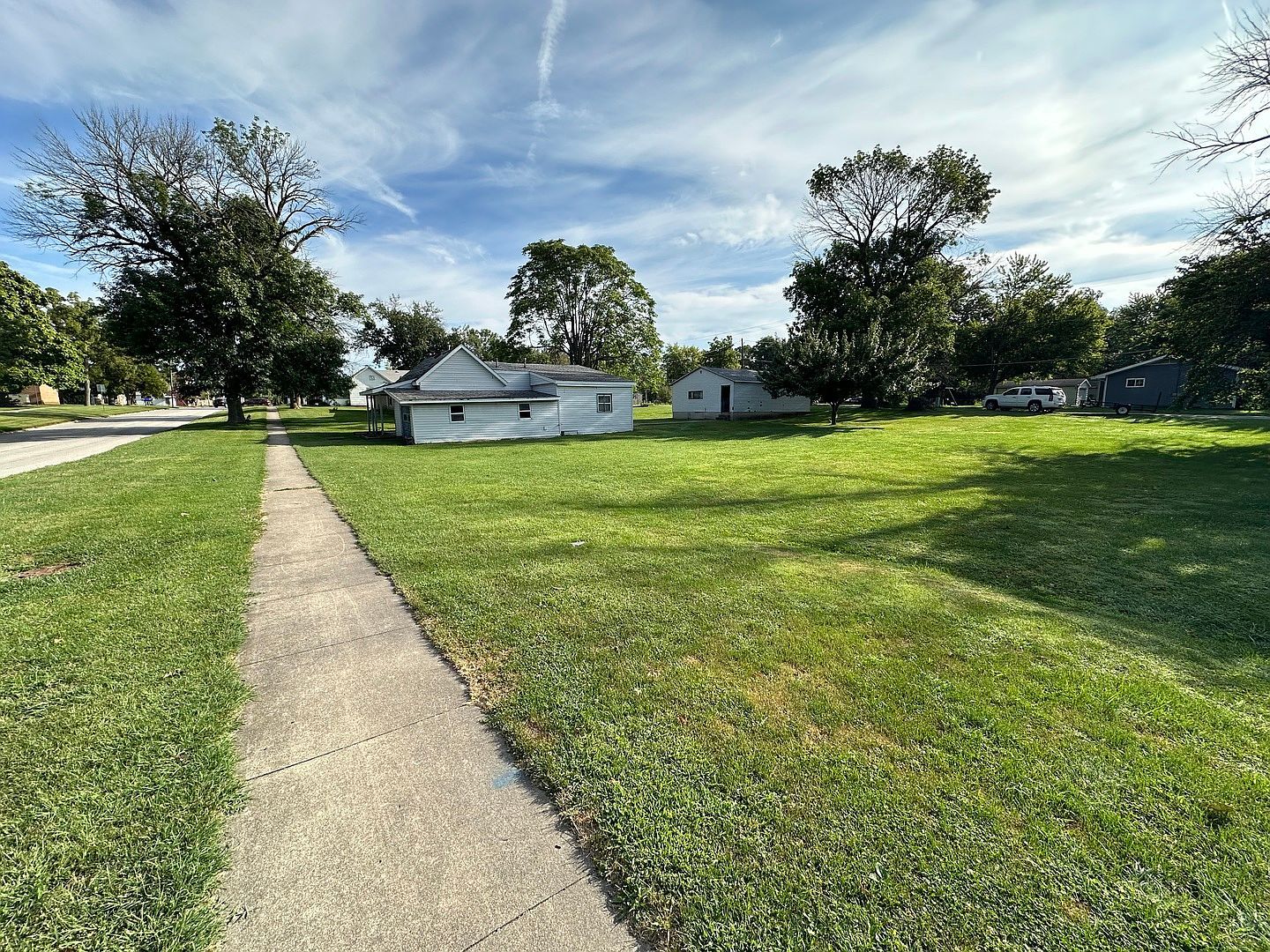 320 S Main St Atwood, IL 61913 - Thumbnail 5