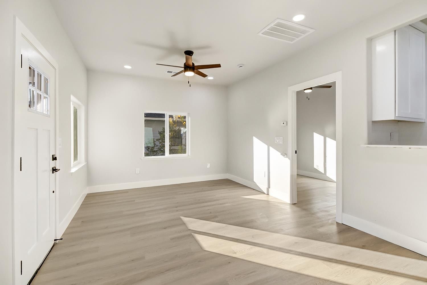 3989 Broadway Sacramento, CA 95817 - Thumbnail 5