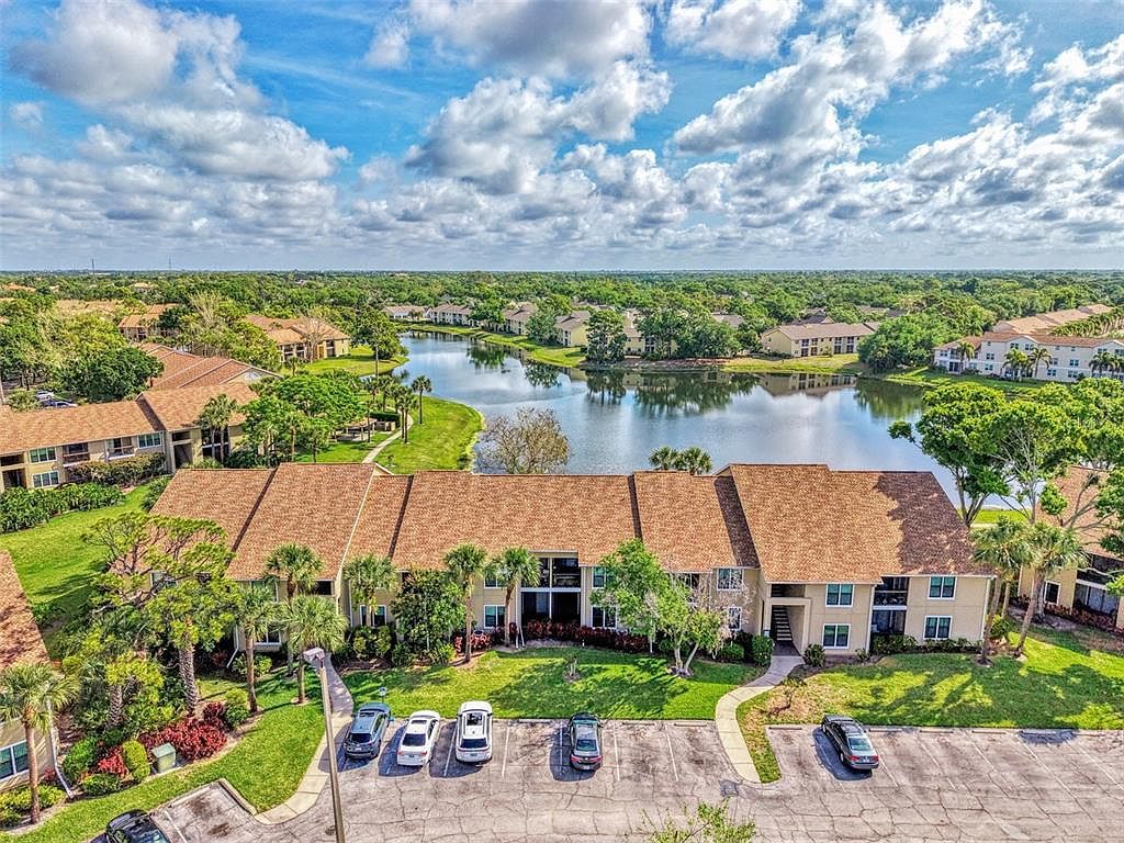 4045 Crockers Lake Blvd #11 Sarasota, FL 34238 - Thumbnail 5