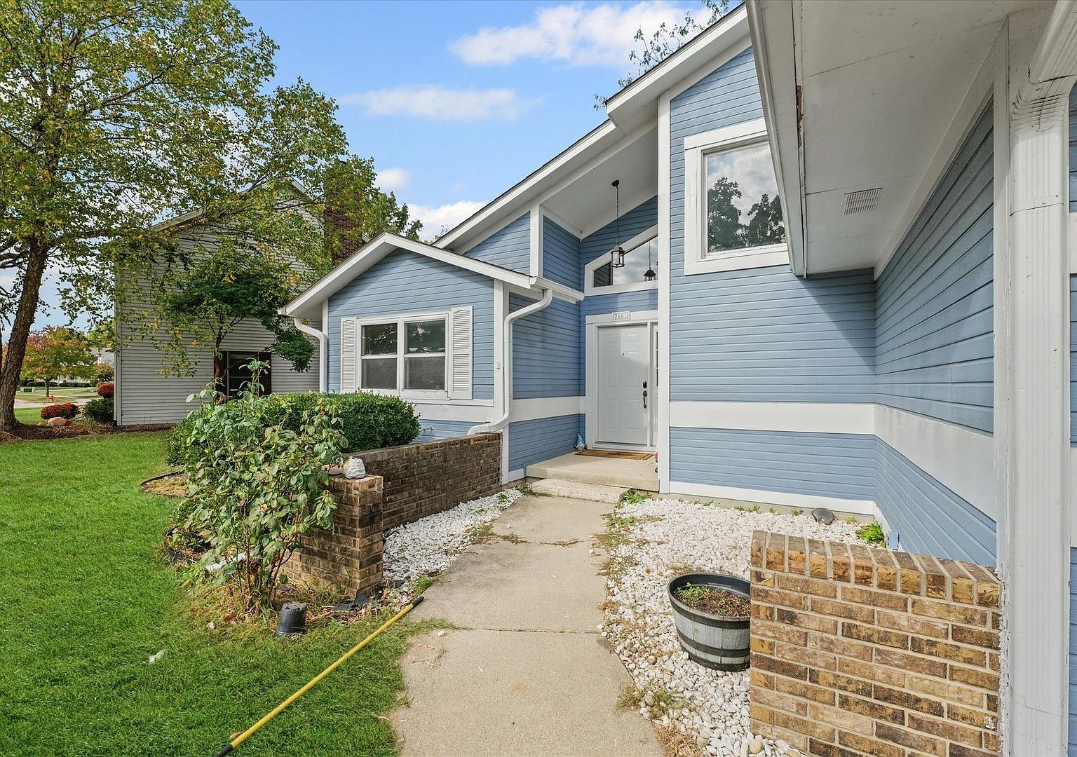 2401 Lakewood Dr Champaign, IL 61822 - Thumbnail 5