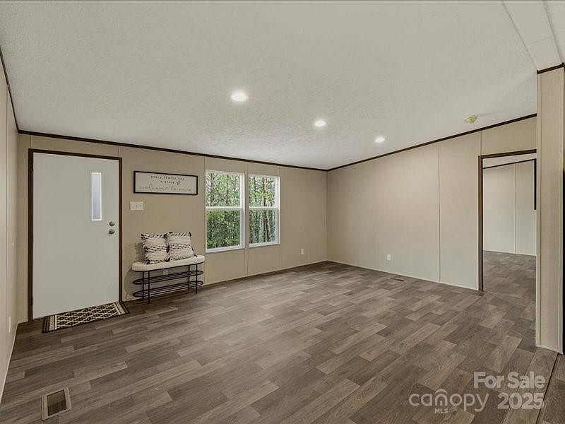 3160 Mariposa Ln Morganton, NC 28655 - Thumbnail 5