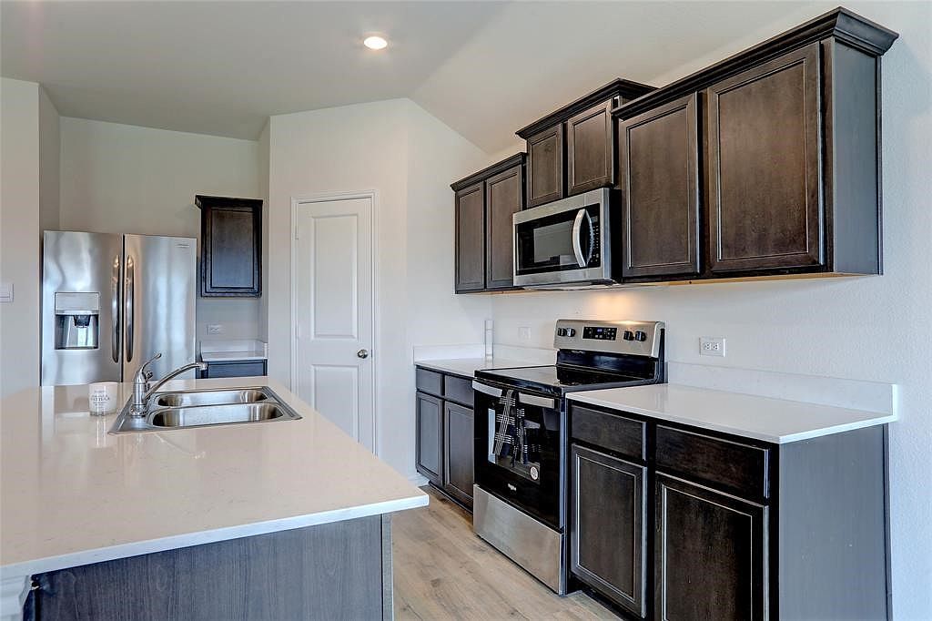 6517 Waterfall Ln Princeton, TX 75407 - Thumbnail 5